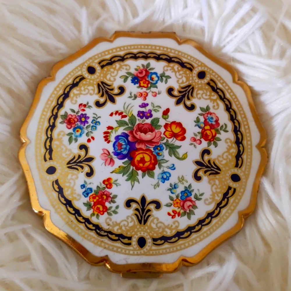 Vintage Stratton Compact